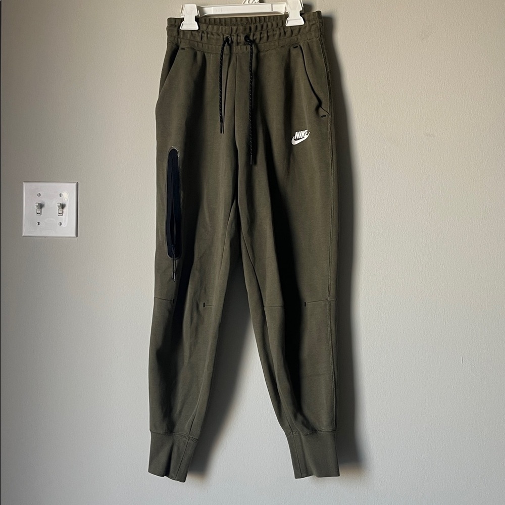 Nike Dark Green Sweatpants